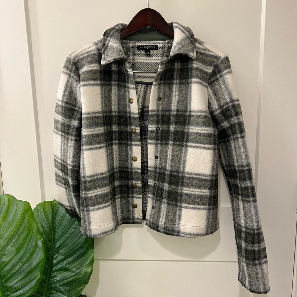 Banana Republic Black and White Shacket